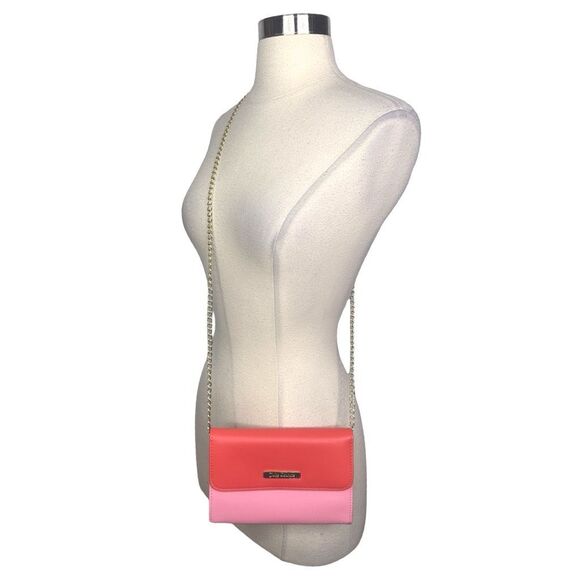 Juicy Couture Oui Pink & Red Crossbody Bag w Gold Chain Strap 7.25”x5.25”x1.25” - Picture 2 of 6